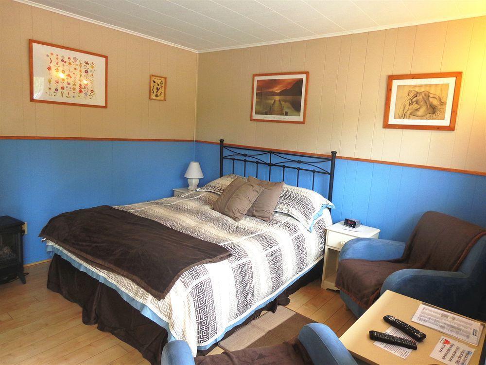 Motel Des Deux Lacs Waterloo Eksteriør billede