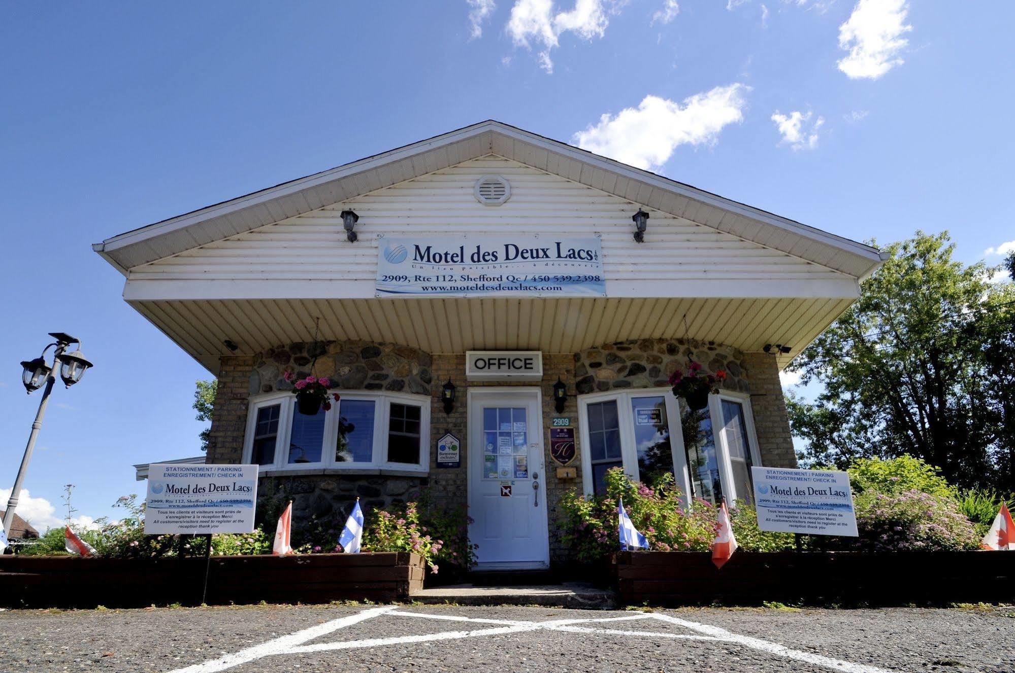 Motel Des Deux Lacs Waterloo Eksteriør billede