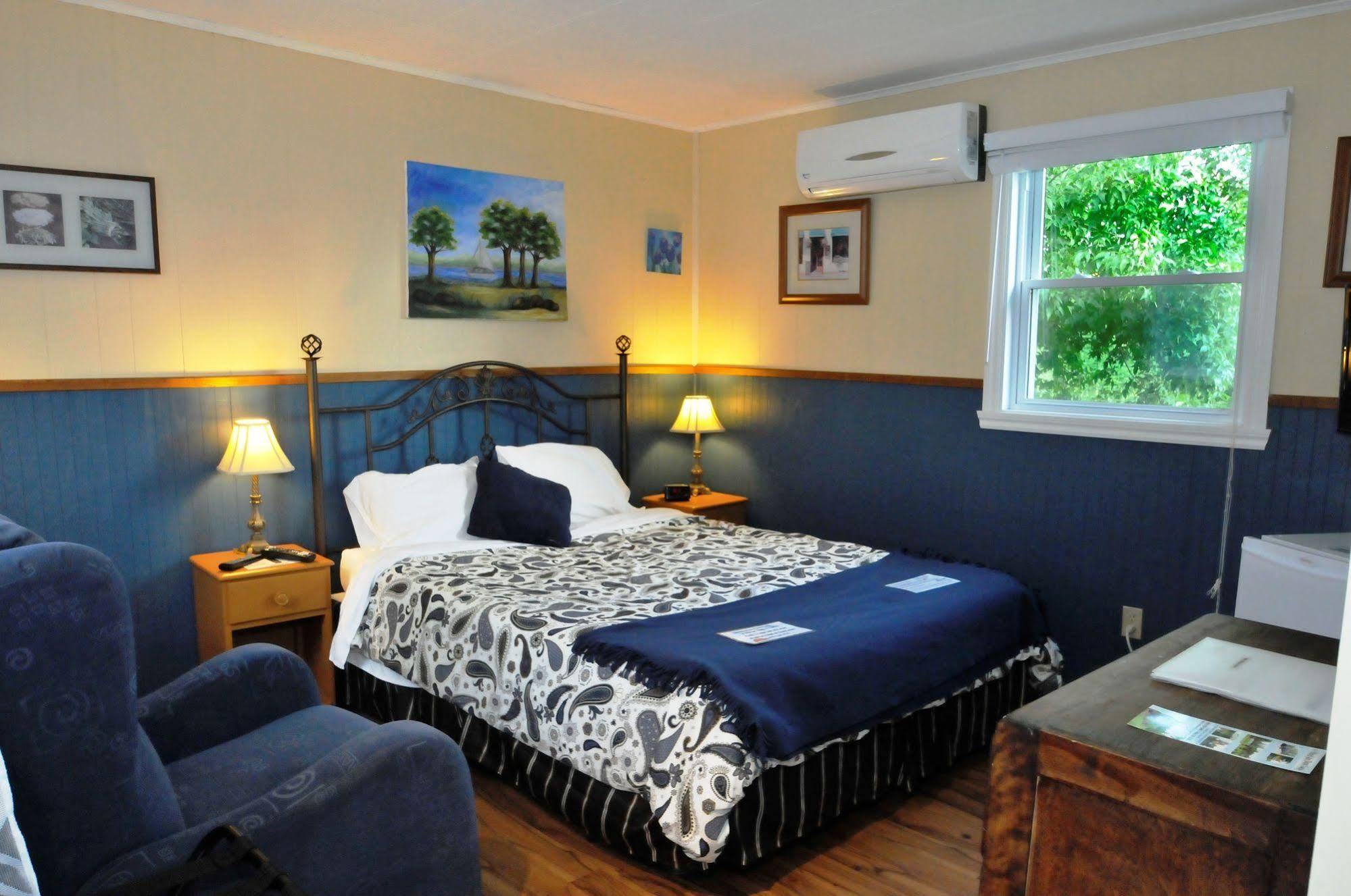 Motel Des Deux Lacs Waterloo Eksteriør billede