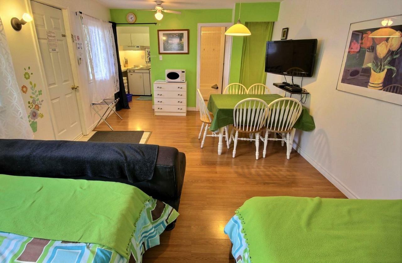 Motel Des Deux Lacs Waterloo Værelse billede